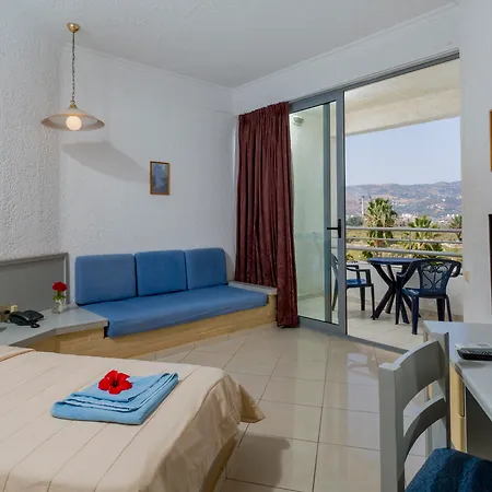 Dessole Dolphin Bay Resort 4*