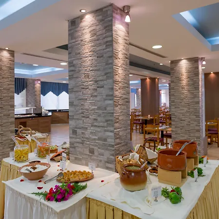 Dessole Dolphin Bay Resort 4*